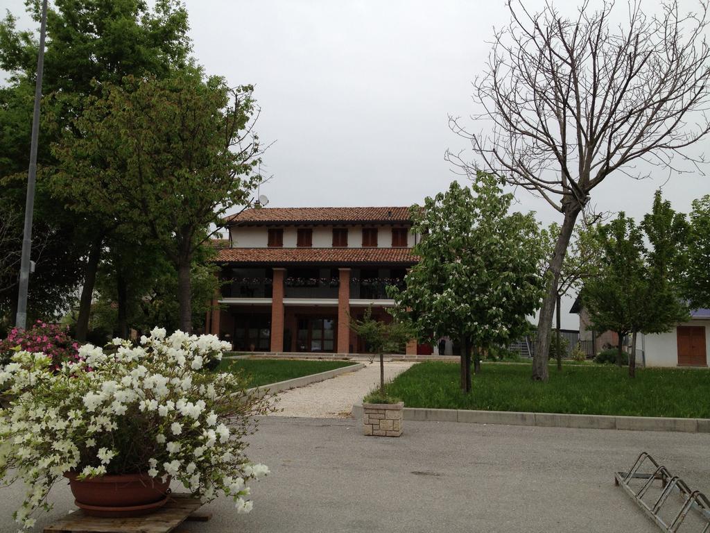 Agriturismo Nonis サン・ヴィート・アル・タリアメント エクステリア 写真